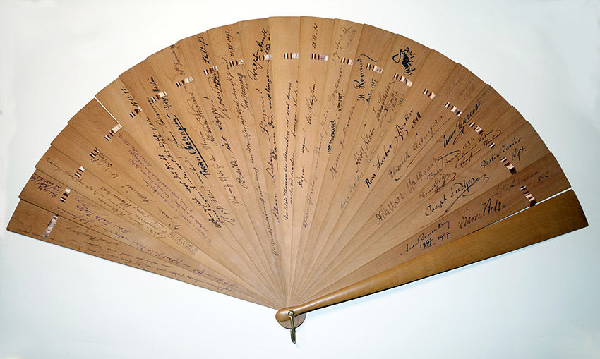 Caruso Fan