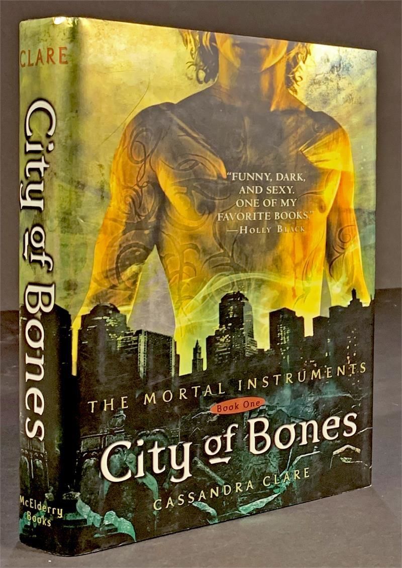 City of Bones Cassandra Clare (Sgned)