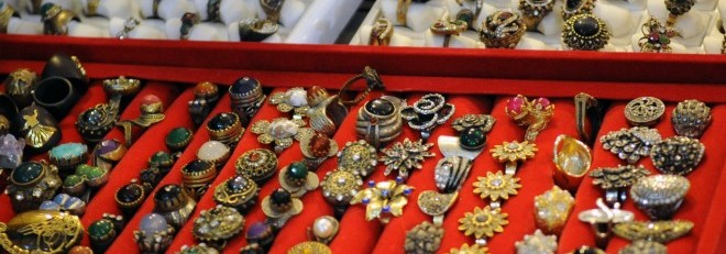 Turkish_jewelry_display.JPG